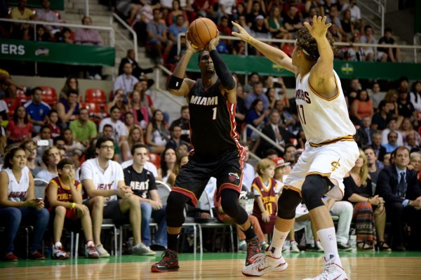 是她在比赛 是她在比赛