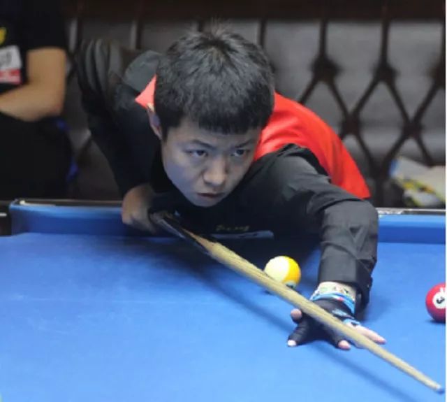 牌或红牌 牌或红牌