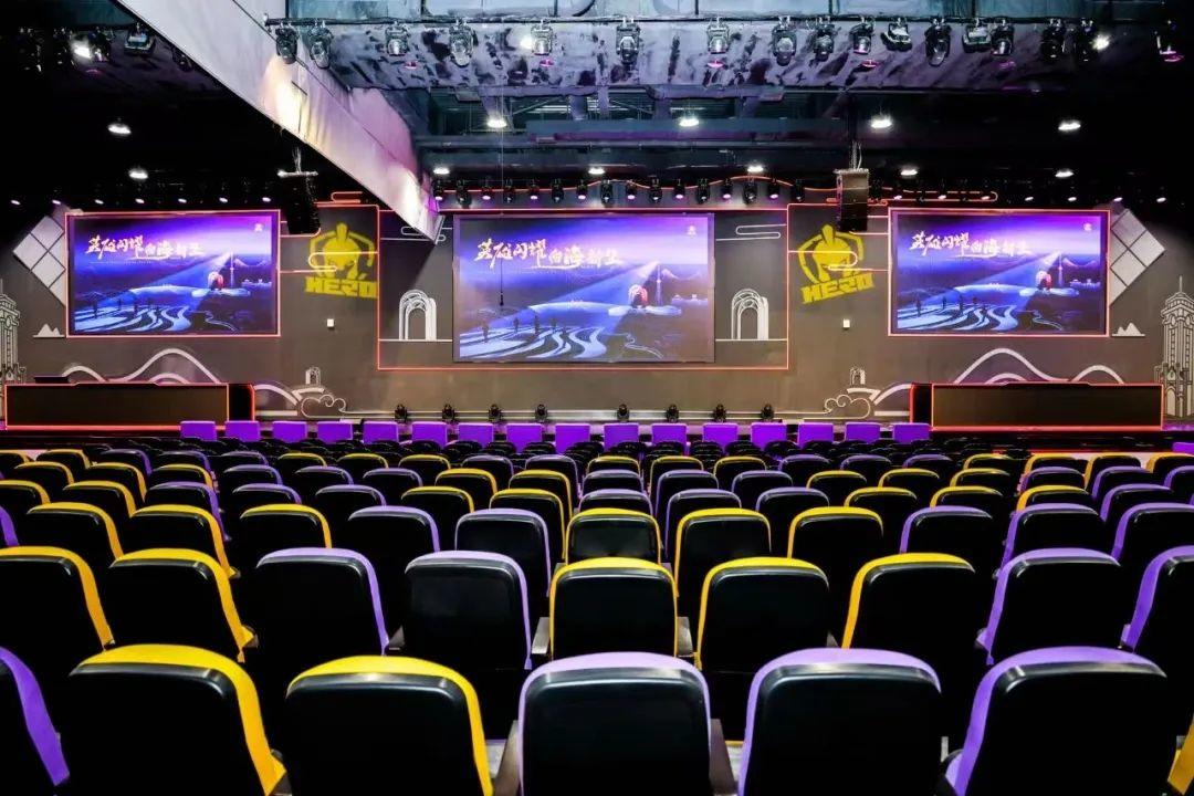 与冷静并存 与冷静并存