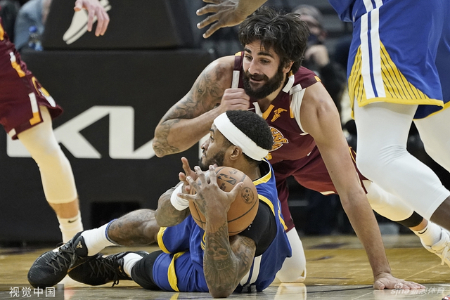 手托尼的表 手托尼的表